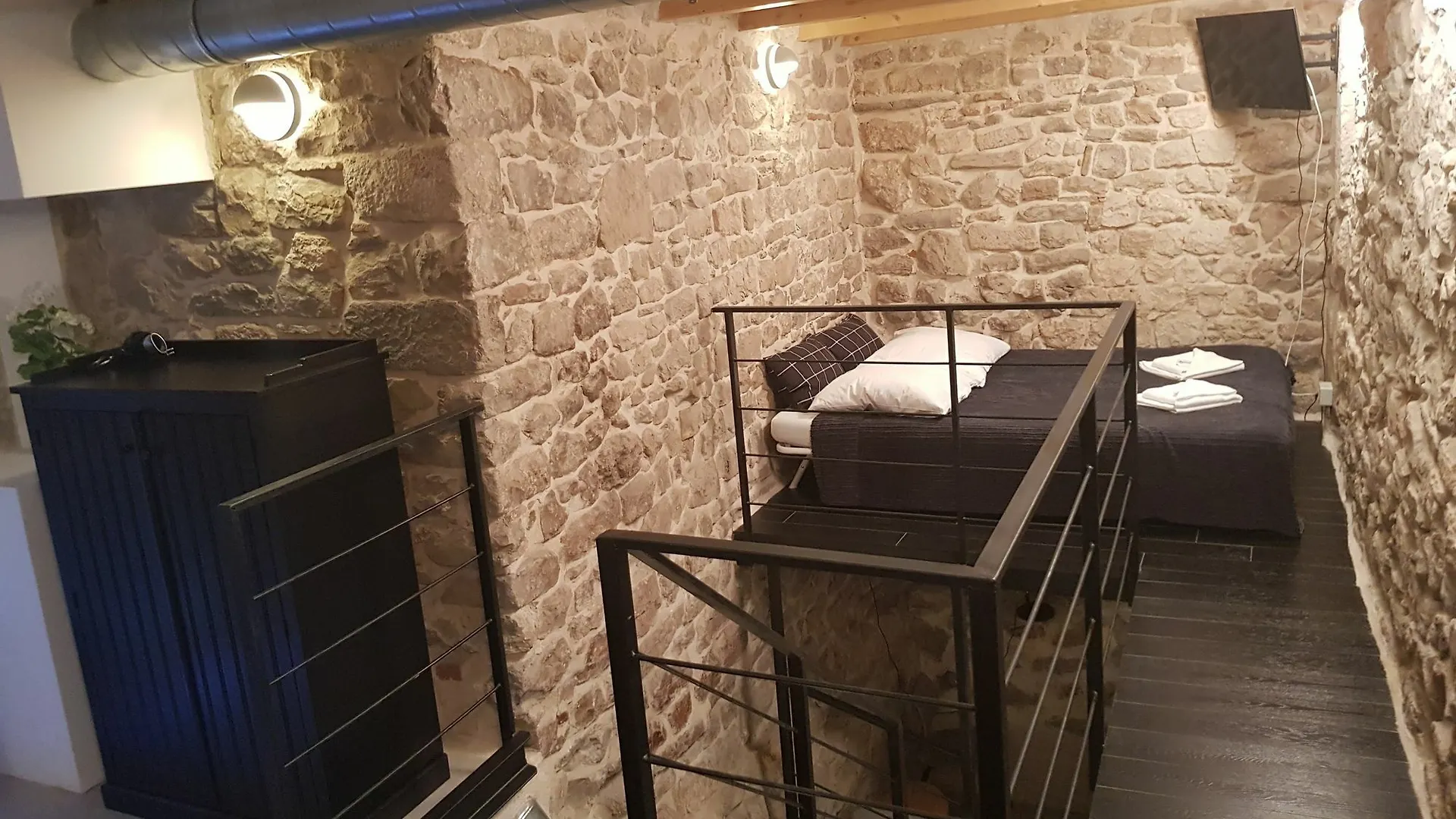 **** בית הארחה ספליט Pylon Rooms קרואטיה