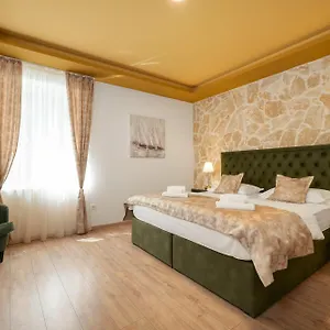 Pensión Luxury Floramye (adults Only), Split